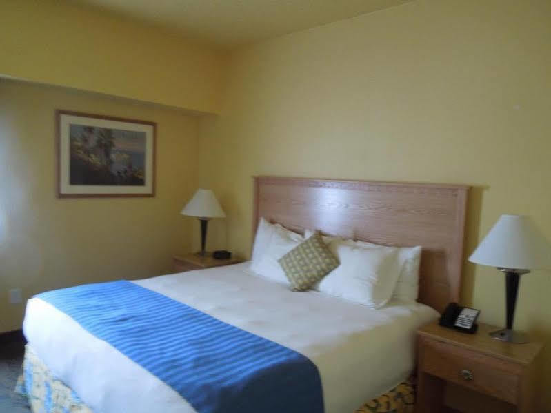 The Atrium Resort, Virginia Beach By Vacatia Exterior foto
